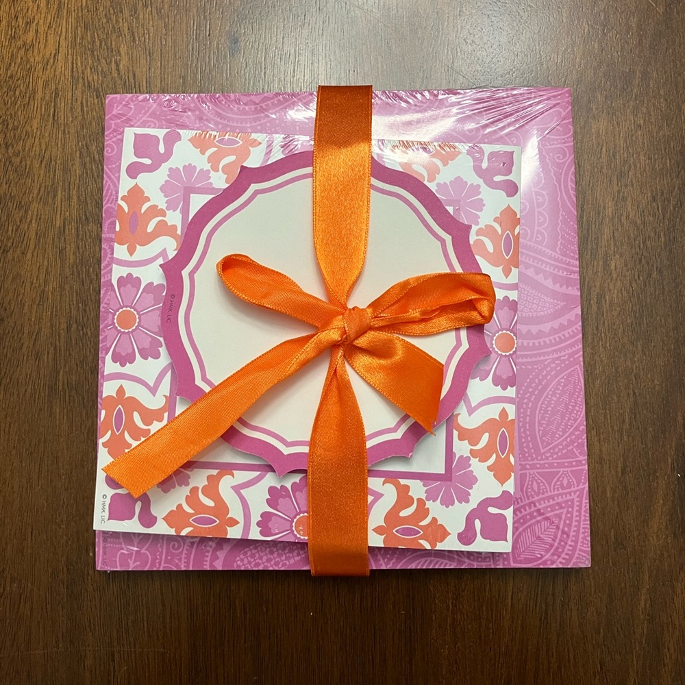 NWOT Hallmark Memo Pad Set